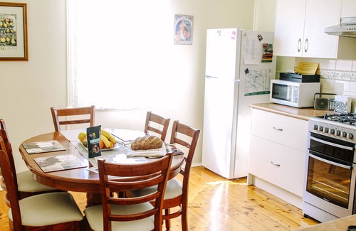 Kyneton Casa | Charming Victorian Cottage in town centre