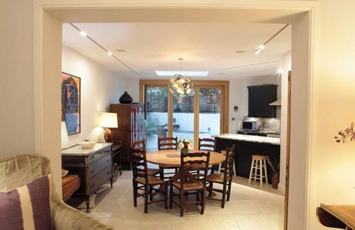 Coldharbour Casa | Elegant Victorian house in South London. Excellent transport links.