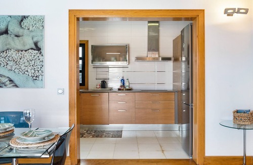 Playa Blanca Villa | Elegante villa cerca de la playa con piscina, sauna, bañera de hidromasaje , terraza