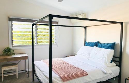 Kenmore Casa | Elegant Villa Near Shopping Mall