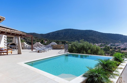 Chia Casa | Elegant villa with fabulous rooftop terrace and private pool