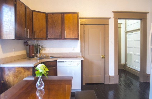 Old East Dallas Apartamento | Elegante apartamento de estilo vintage dentro de un edificio histórico