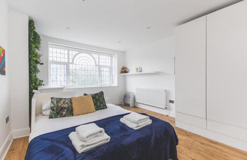 Hanger Hill Casa | Elegant West London Home with Style