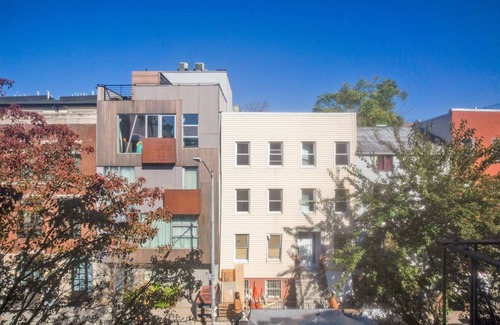 Williamsburg Apartamento | Elegant Williamsburg 1BR w/ W/D, nr Domino Park, by Blueground