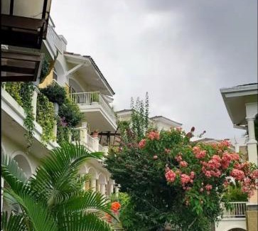 Rousseau Apartamento | Elegante apartamento con Golf, Restaurantes y Spa