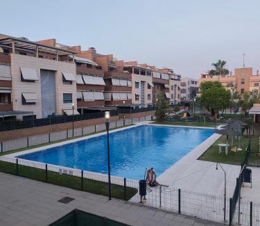 Camas Apartamento | Elegante apartamento con piscina A un paso de Sevilla San Miguel