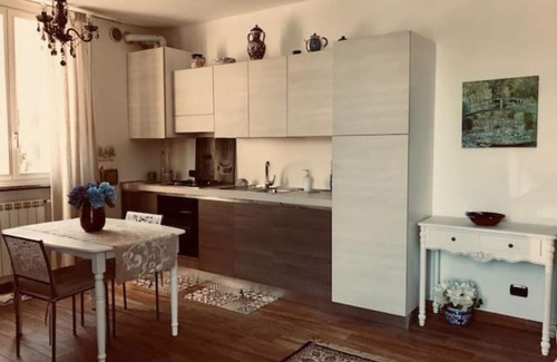 Porto Ceresio Apartamento | Elegante appartamento sul lago - a pochi minuti dalle spiagge