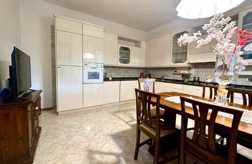 Spinea Apartamento | ELEGANTE Villa NAKHIL con jacuzzi