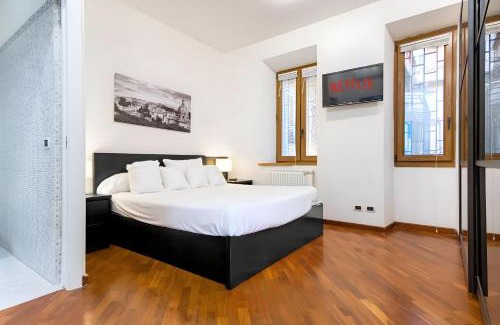 San Giovanni Apartamento | Elegantis San Giovanni Suite - Chic Apartment with Bathtub Near Historic Center, Metro & Tram Nearby