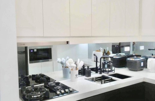 Paranaque Condominio | Elegantly decorated minimalist condo to make you feel at home!