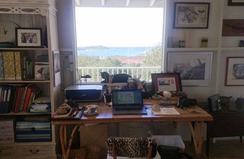 Falmouth Harbour Casa | Casa y jardín del artista elegantemente diseñados con impresionante vista al puerto