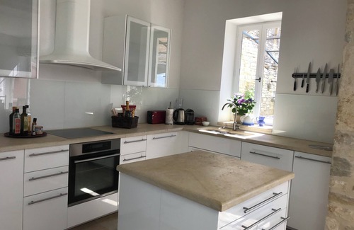Meursault Casa | Elegantly renovated residence with garden and pool in famous wine village North