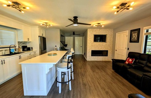 Santa Elena Casa | Elena's Jewel - Modern 2BR Home