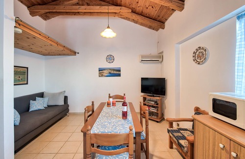 Xirokastello Casa | Eleni Villa de un dormitorio con vistas al mar