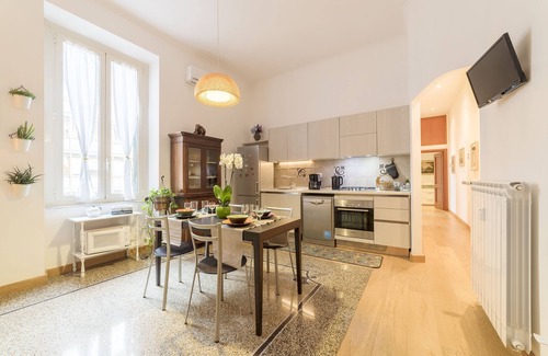 Quartiere XVII Trieste Apartamento | Apartamento Elephant para 5 personas con 2 baños + jardín compartido