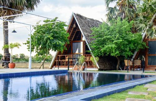 Pottuvil Division 2 Hotel | Elephant Gate Arugambay