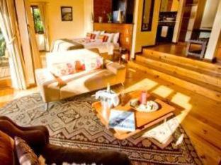 Knysna Cabina | Elephant Hide of Knysna Guest Lodge