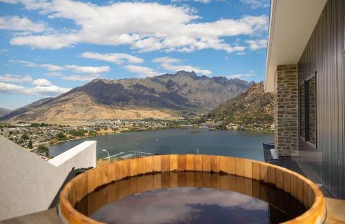 Frankton Casa | Elevated Elegance