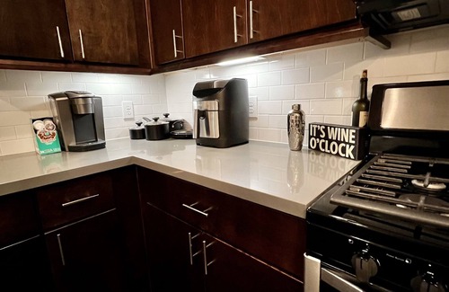 East Downtown Houston Casa | Elevated Living HTOWN SUITES Spacious East Downtown
