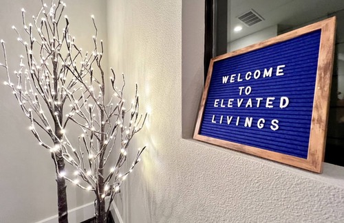 East Downtown Houston Casa | Elevated Living HTOWN SUITES Spacious East Downtown
