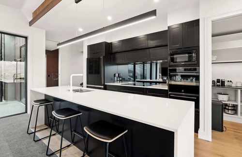 Frankton Casa | Elevated Tranquility: Luxe Lakeview Horizons