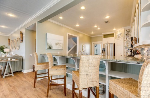 Beachside Village Casa | Elevator, 2nd row Gulf views, Fenced Yard, 2 Covered Decks & More
