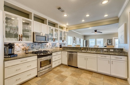 Beachside Village Casa | Elevator, 2nd row Gulf views, Fenced Yard, 2 Covered Decks & More