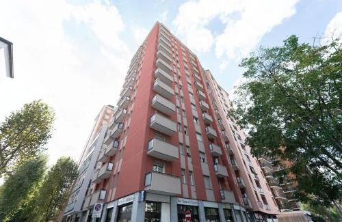 Cinisello Balsamo Apartamento | Eleventh Floor apartment Milano