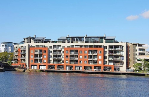 Eikenbosch Apartamento | Elgene's Getaway Waterfront Views + Terrace