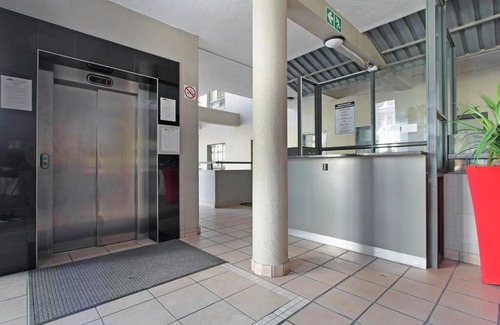 Eikenbosch Apartamento | Elgene's Getaway Waterfront Views + Terrace