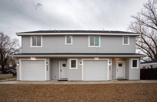 Caldwell Casa | Elgin Modern Maple Townhome 101