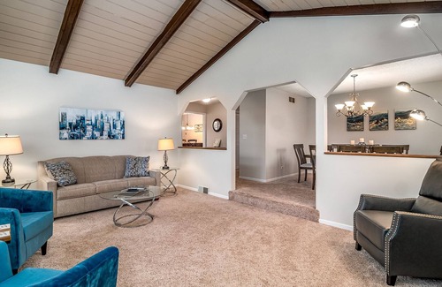 Elgin Casa | Elgin Rental- Greenridge