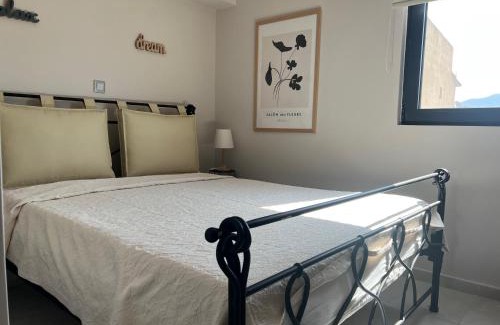 Dafni-Ymittos Apartamento | Elia's Apartment
