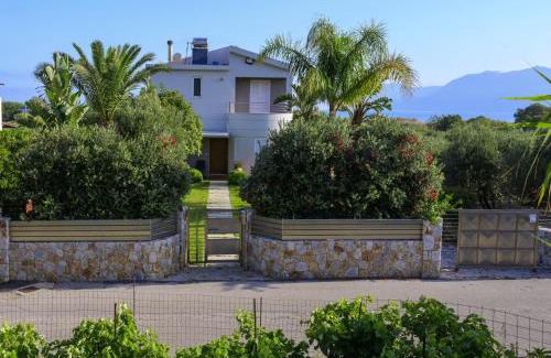 Korfalonas Villa | Elia Seaside Villa, Amazing 2-Story Eco Pool House!