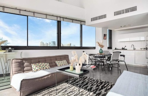 Neve Tzedek Apartamento | Elifelet Luxury Pool and Balcony By Nimizz