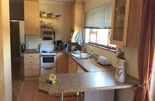 Cape Town Cabaña | Elim Place on Wilmot - cabaña con cocina