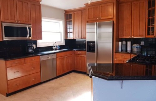 Loma Portal Casa | Elite Coastal Area / Cozy Loma Portal House / 3 BD / 3 BA / Canyon View/Near All