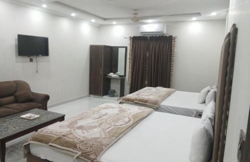 Gulberg Casa | Elite-Roomz