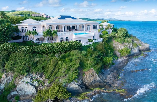 Cotton Valley Villa | Un magnífico frente al mar 5 estrella + Villa
