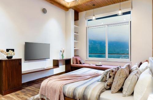 Bhimtal Villa | ELIVAAS 6 BHK with Balcony & Lake View - Antarmann Casa Zenith