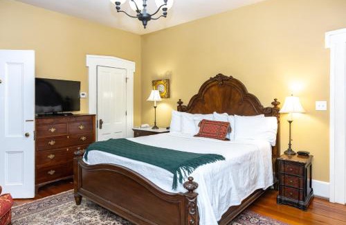 Historic Downtown Savannah Cama Y Desayuno | Eliza Thompson House, Historic Inns of Savannah Collection