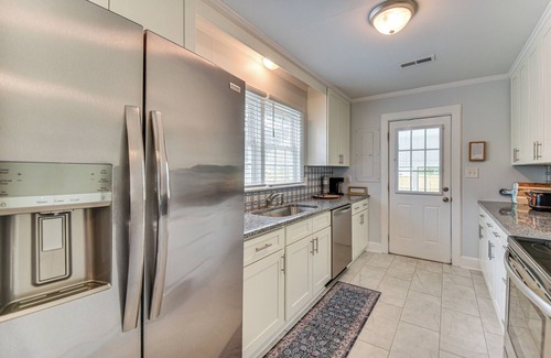 Elizabeth City Cabaña | Elizabeth City Abode w/ Fenced Yard, Near Downtown