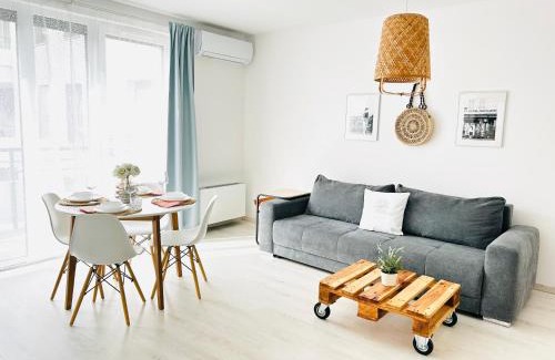 Kecskemet Apartamento | Elizabeth Garden Apartment