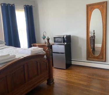 Elizabeth Casa | Elizabeth New Jersey bedroom -Newark Airport -New York City