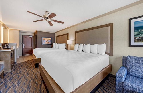 Newport Hotel | Elizabeth Oceanfront Suites, Ascend Hotel Collection