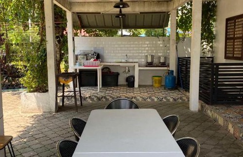 Calumpit Casa | Elizabeths Secret Garden Guest House