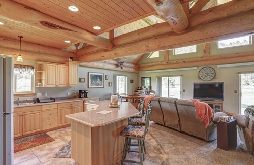Roubaix Cabina | Elk Creek Retreat | 3 Bed, 1 Bath