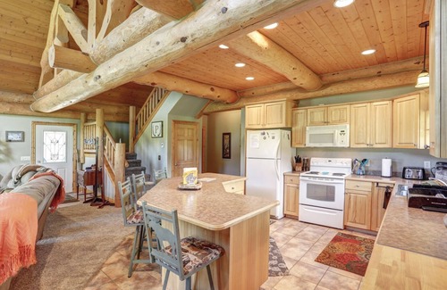 Roubaix Cabina | Elk Creek Retreat | 3 Bed, 1 Bath