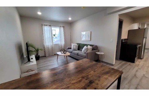 Custer Apartamento | Elk Loft in Downtown Custer, Sleeps 8, 2 full bath