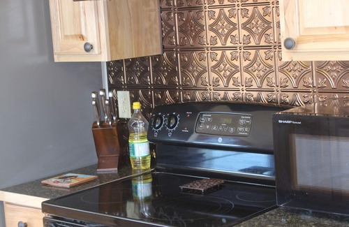 Eagle Nest Casa | Elk View Cabin - A lovely mountain retreat. Family-friendly and dog-friendly.